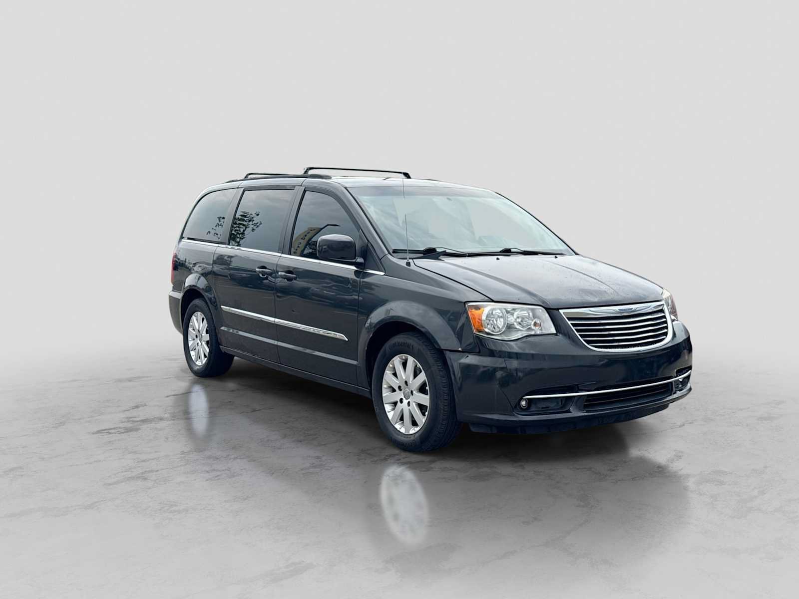 Used 2012 Chrysler Town & Country Touring w/ Entertainment Group #1 FWD image 7