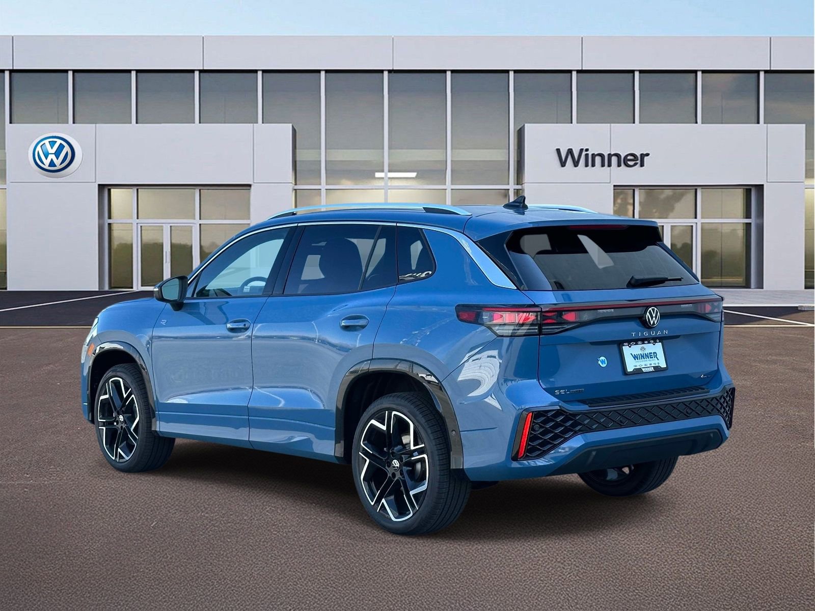 New 2026 Volkswagen Tiguan SEL R-Line image 3