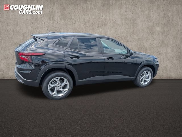 New 2026 Chevrolet Trax LS w/ LS Convenience Package FWD image 8