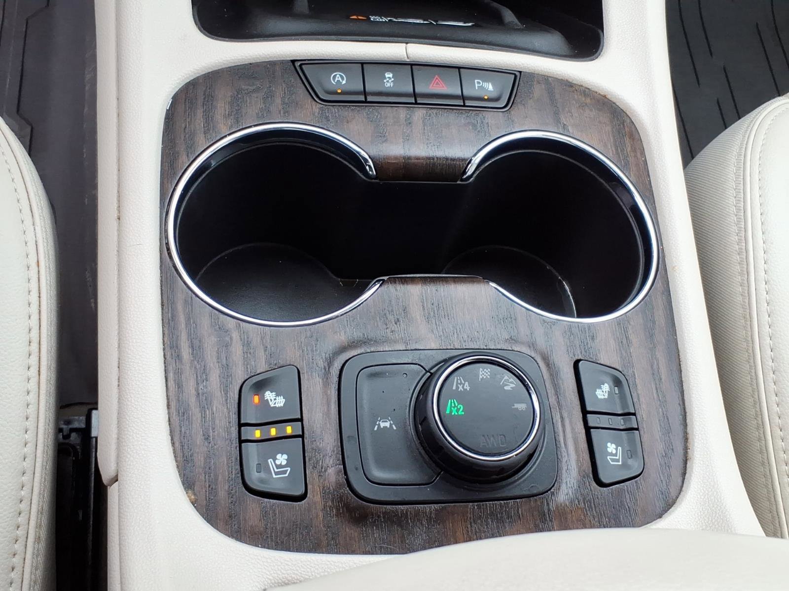 Certified 2021 GMC Acadia Denali w/ Denali Ultimate Package AWD/4WD image 24