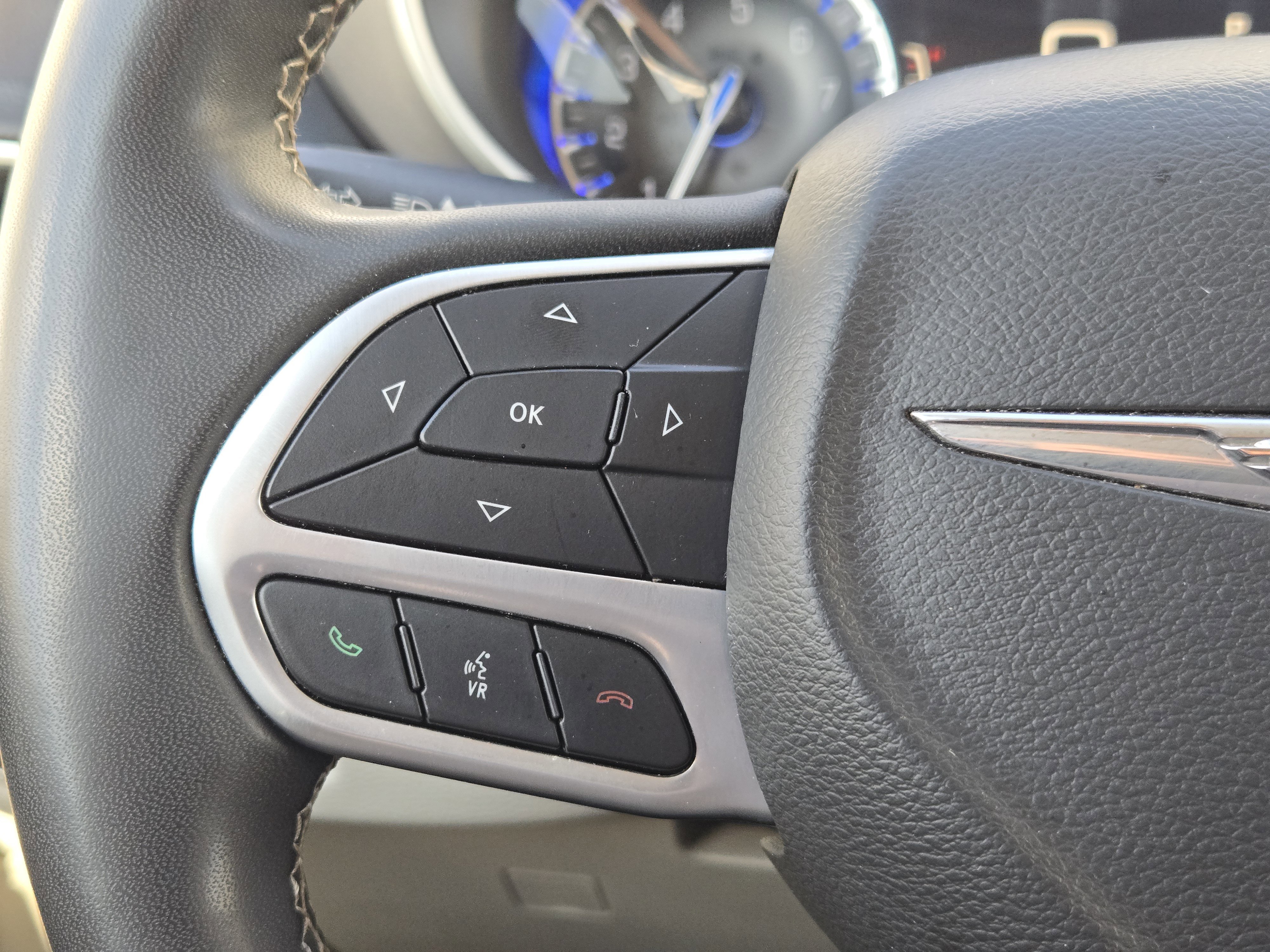 Used 2022 Chrysler Pacifica Touring-L FWD image 29