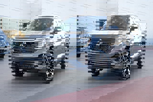 New 2026 Volkswagen Atlas SEL Premium R-Line image 2