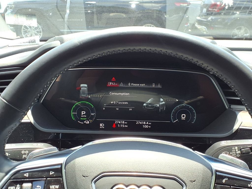 Used 2019 Audi e-tron Prestige w/ Prestige Package AWD/4WD image 11