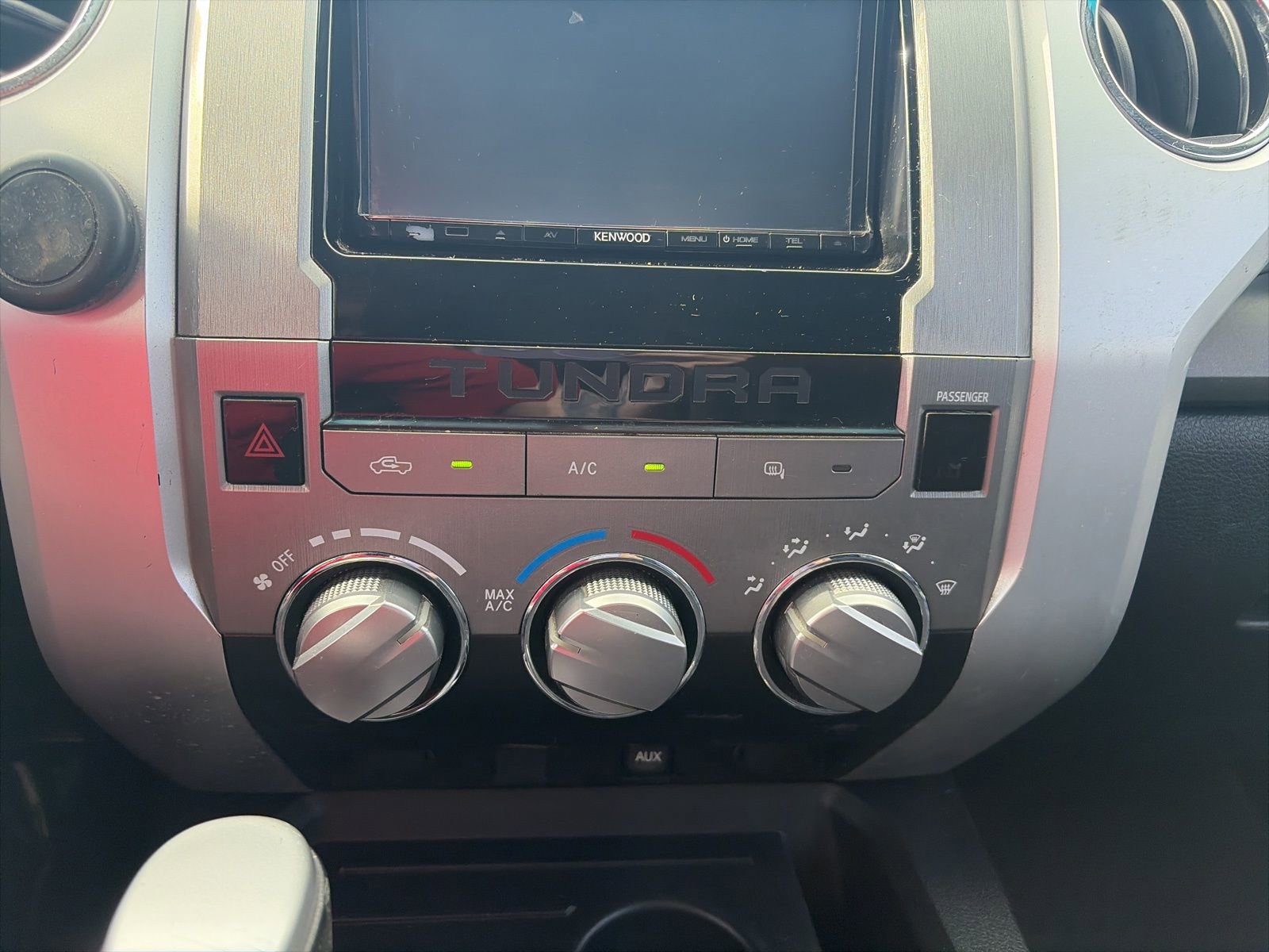 Used 2014 Toyota Tundra SR5 w/ SR5 Upgrade Package image 20