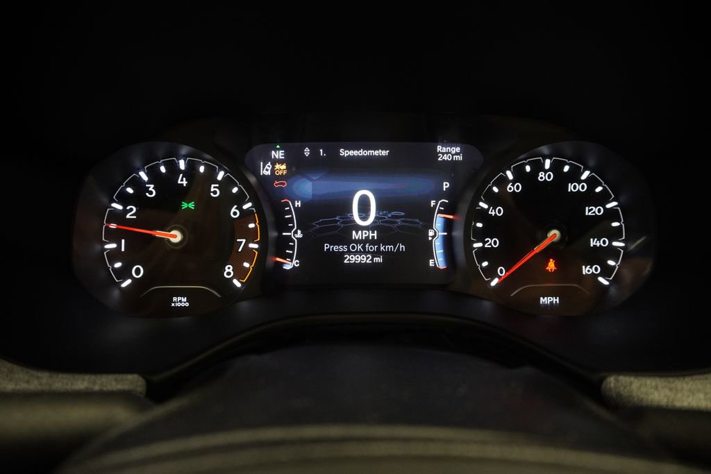 Used 2023 Jeep Compass Latitude w/ Sun and Sound Group AWD/4WD image 31