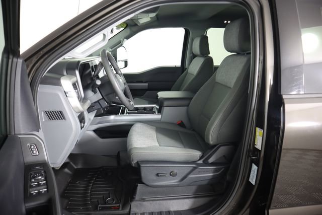 Used 2025 Ford F250 XLT w/ FX4 Off-Road Package image 36