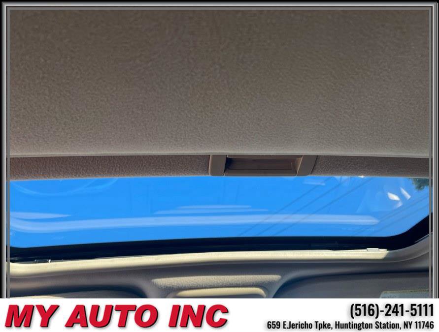 Used 2010 Ford Explorer XLT AWD/4WD image 13