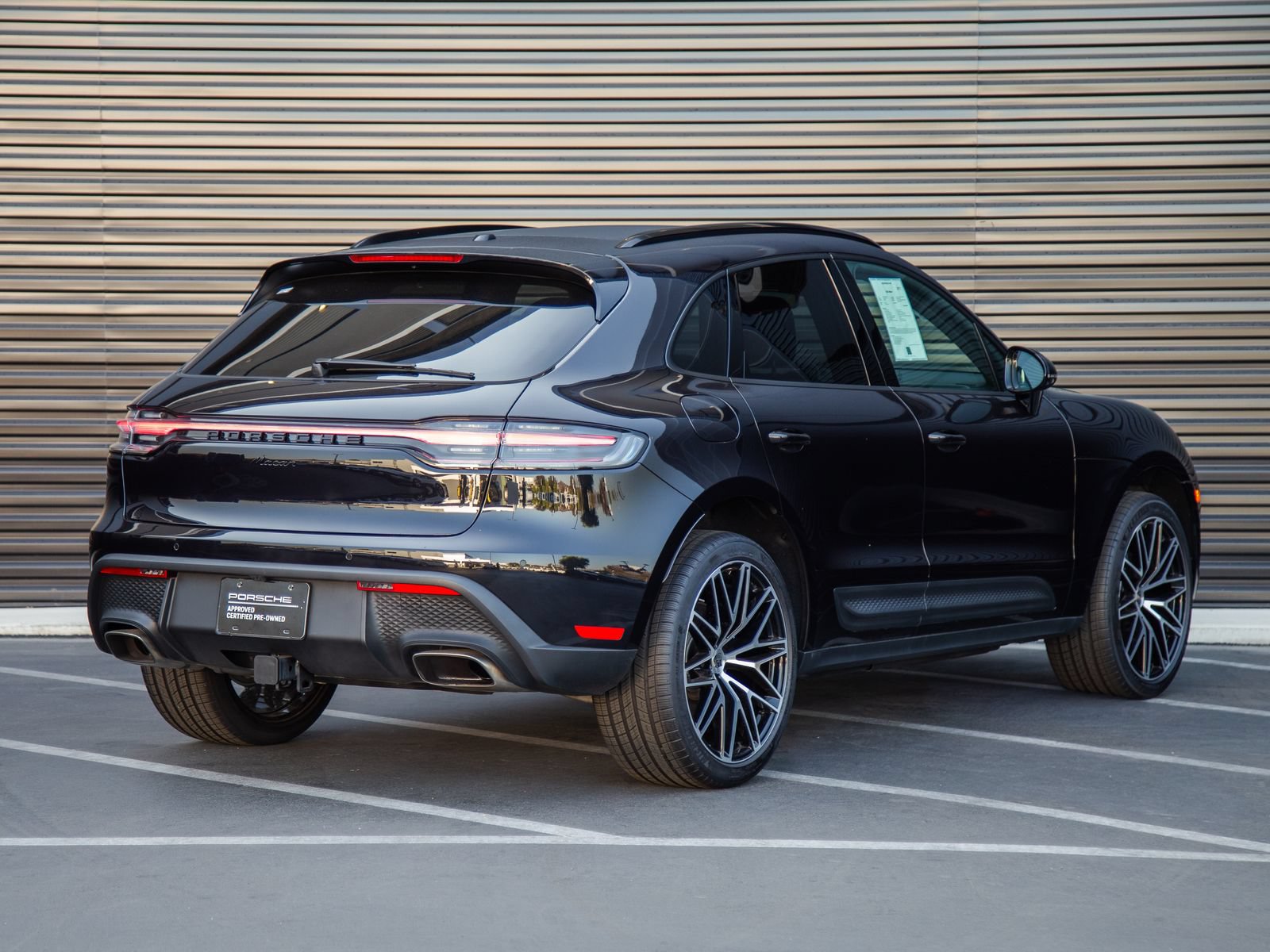 Certified 2026 Porsche Macan AWD/4WD image 7
