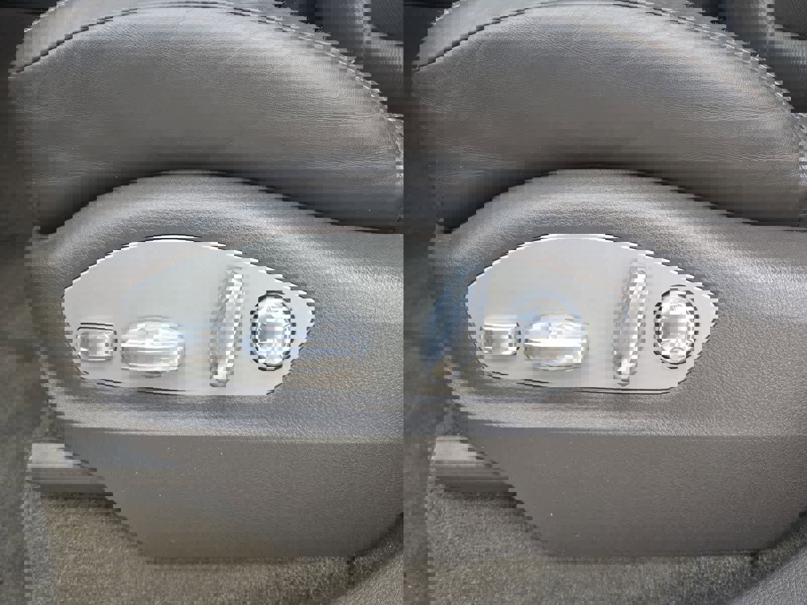 Used 2017 Porsche Cayenne image 16