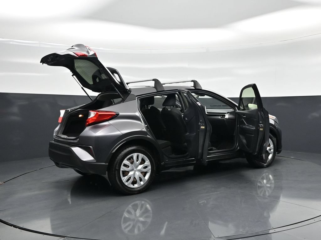 Used 2020 Toyota C-HR LE FWD image 6