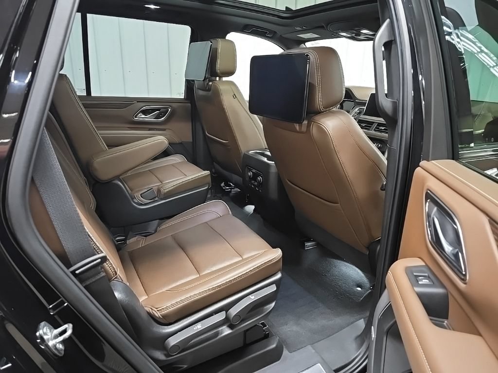 Used 2021 Chevrolet Tahoe High Country AWD/4WD image 18