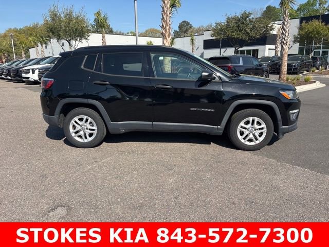 Used 2018 Jeep Compass Sport image 4