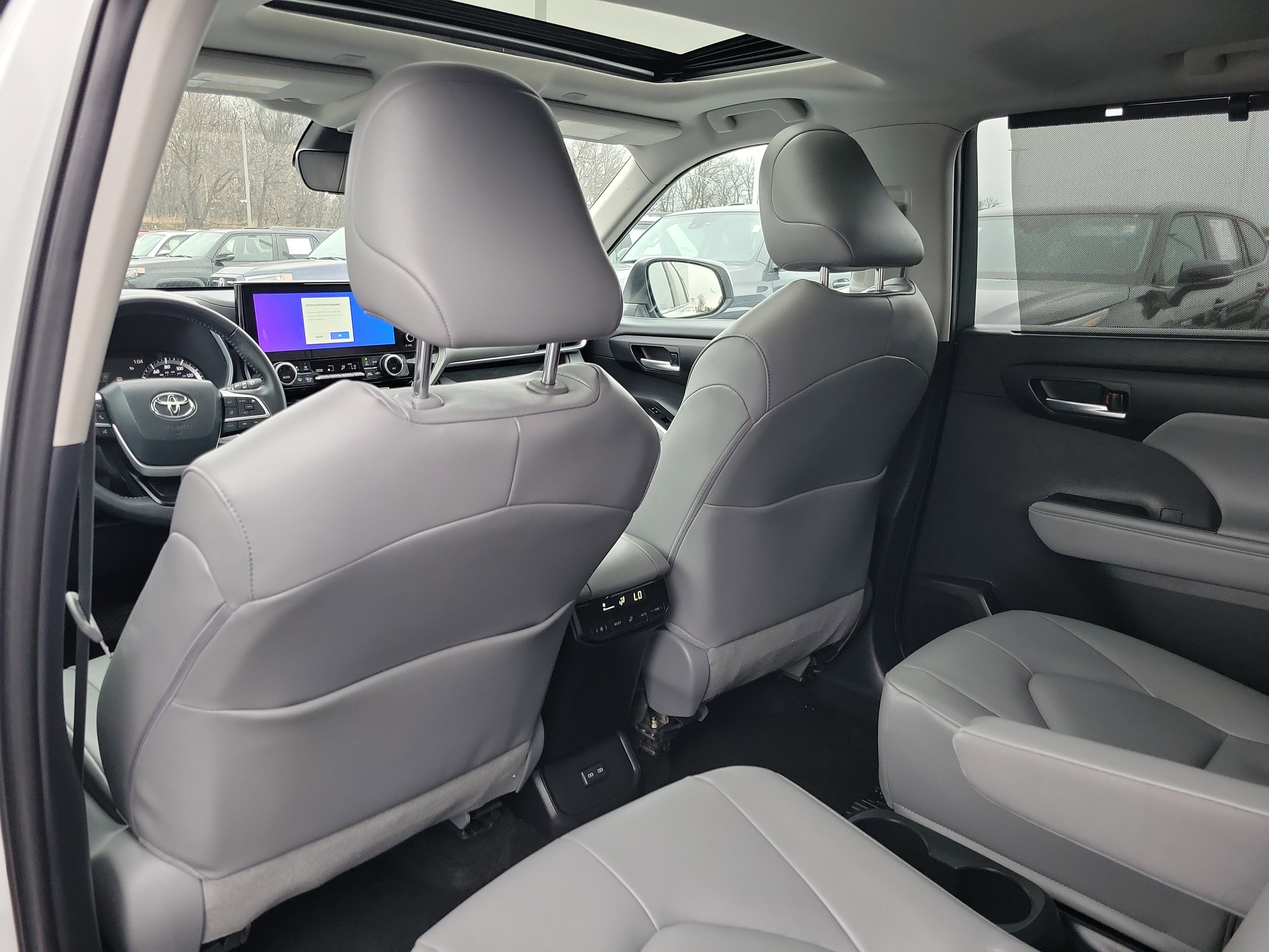 Certified 2025 Toyota Highlander XLE image 10