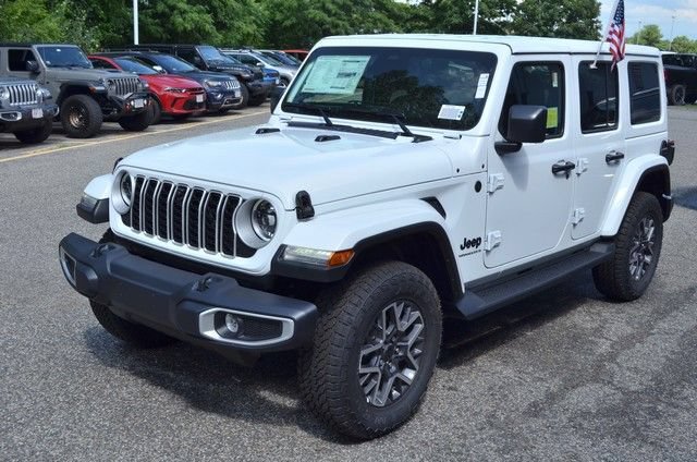 New 2026 Jeep Wrangler Unlimited Sahara AWD/4WD image 4