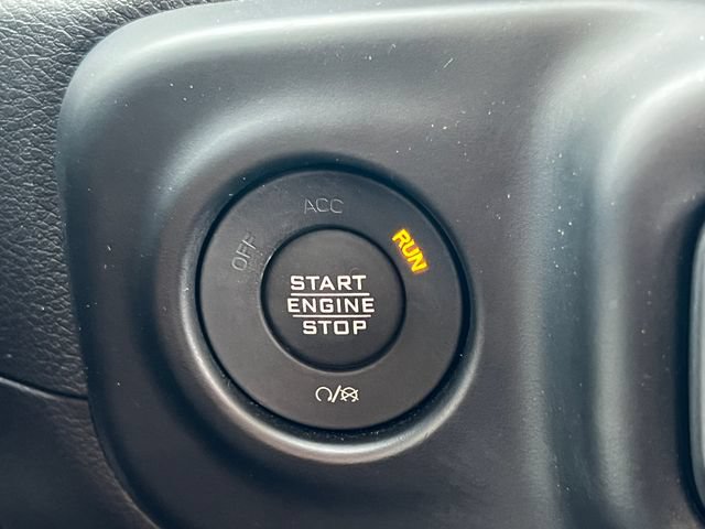Used 2023 Jeep Gladiator Sport AWD/4WD image 32