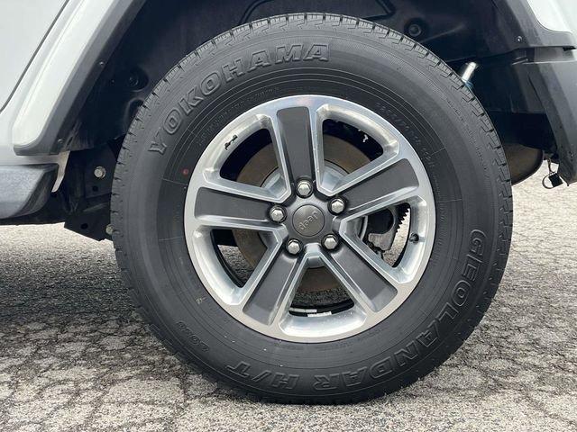 Used 2018 Jeep Wrangler Unlimited Sahara image 11
