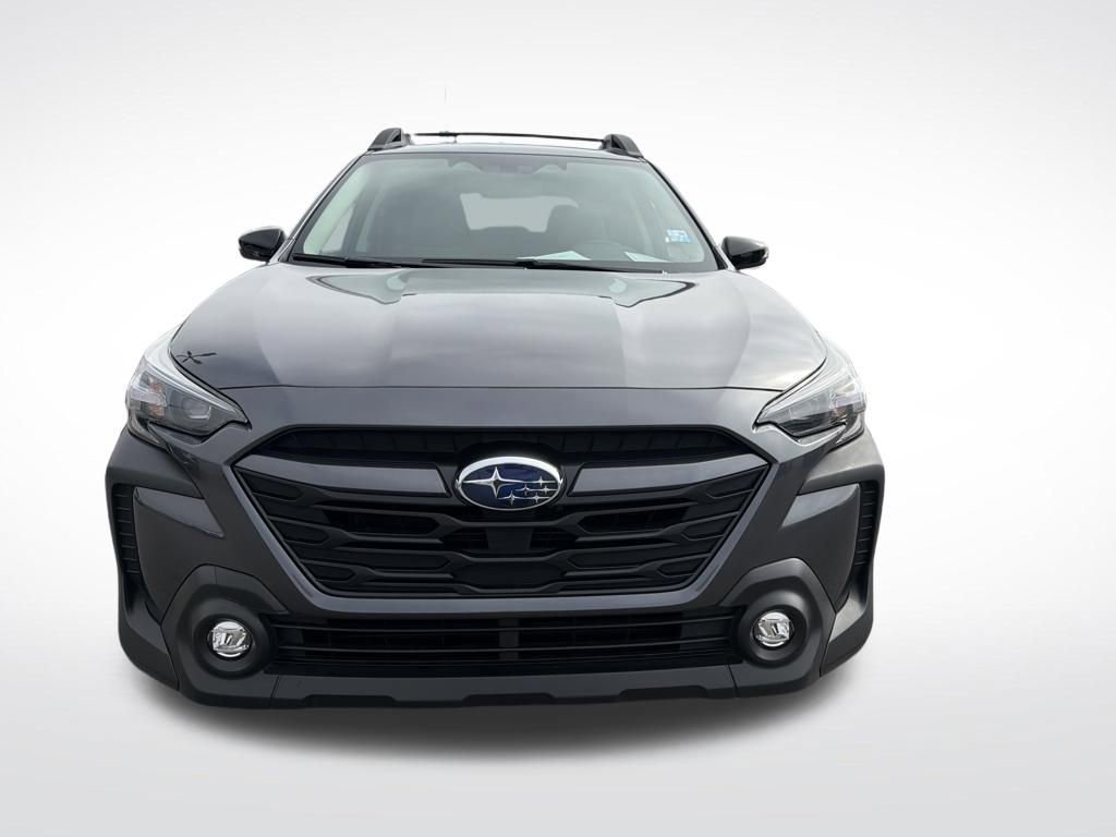 Used 2025 Subaru Outback Premium image 11