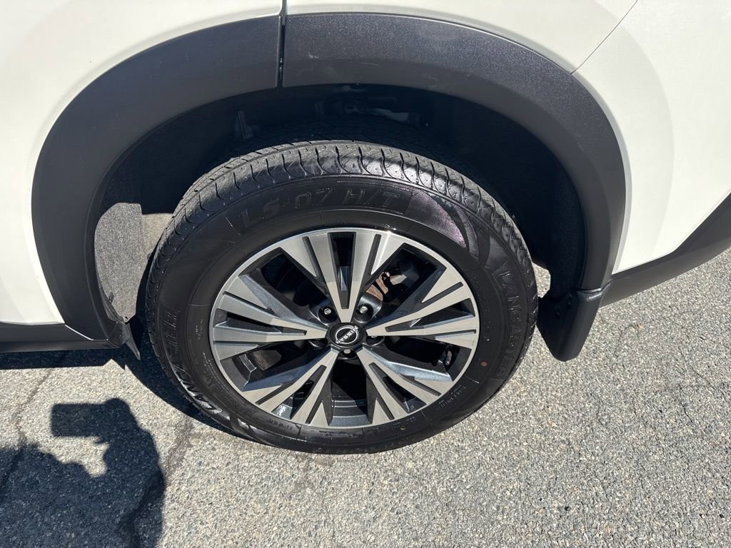 Used 2023 Nissan Rogue SV AWD/4WD image 12