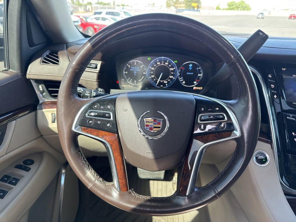Used 2015 Cadillac Escalade Luxury AWD/4WD image 21