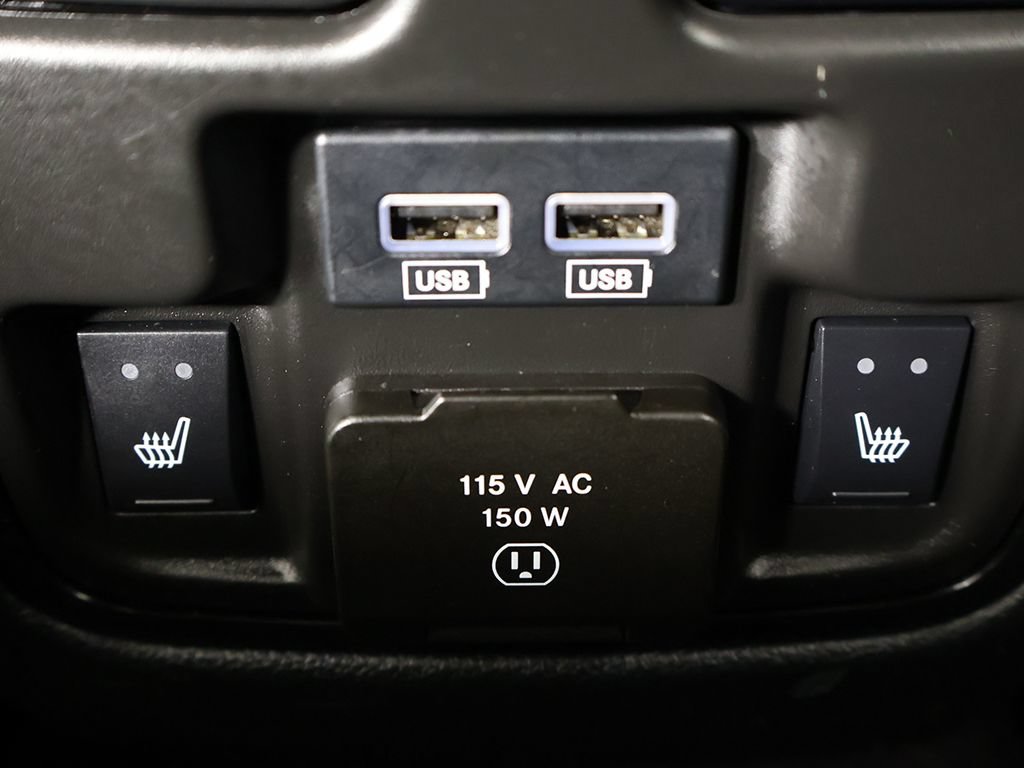 Used 2025 Dodge Durango R/T w/ Blacktop Package AWD/4WD image 60