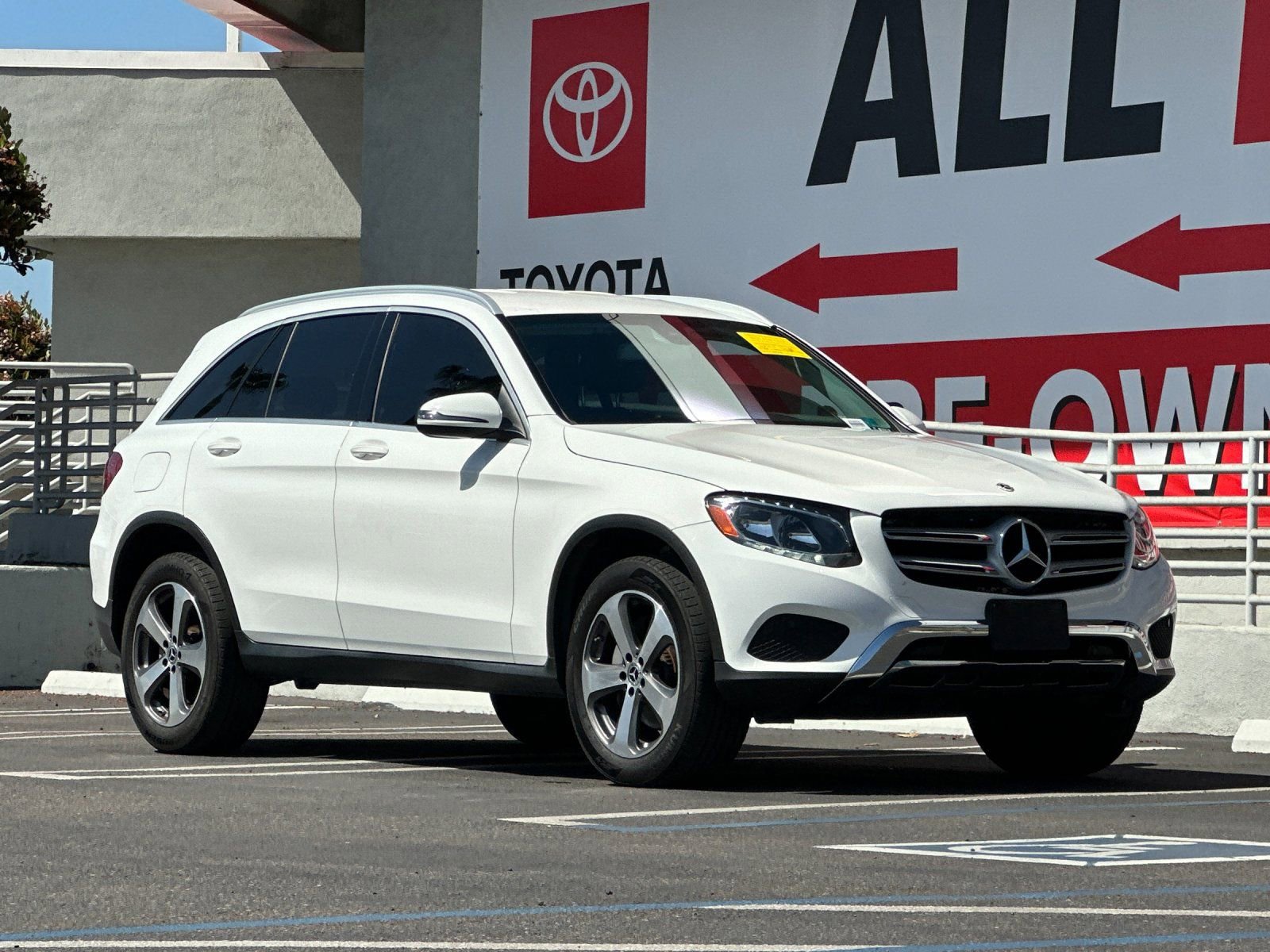 Used 2019 Mercedes-Benz GLC 300 4MATIC image 8