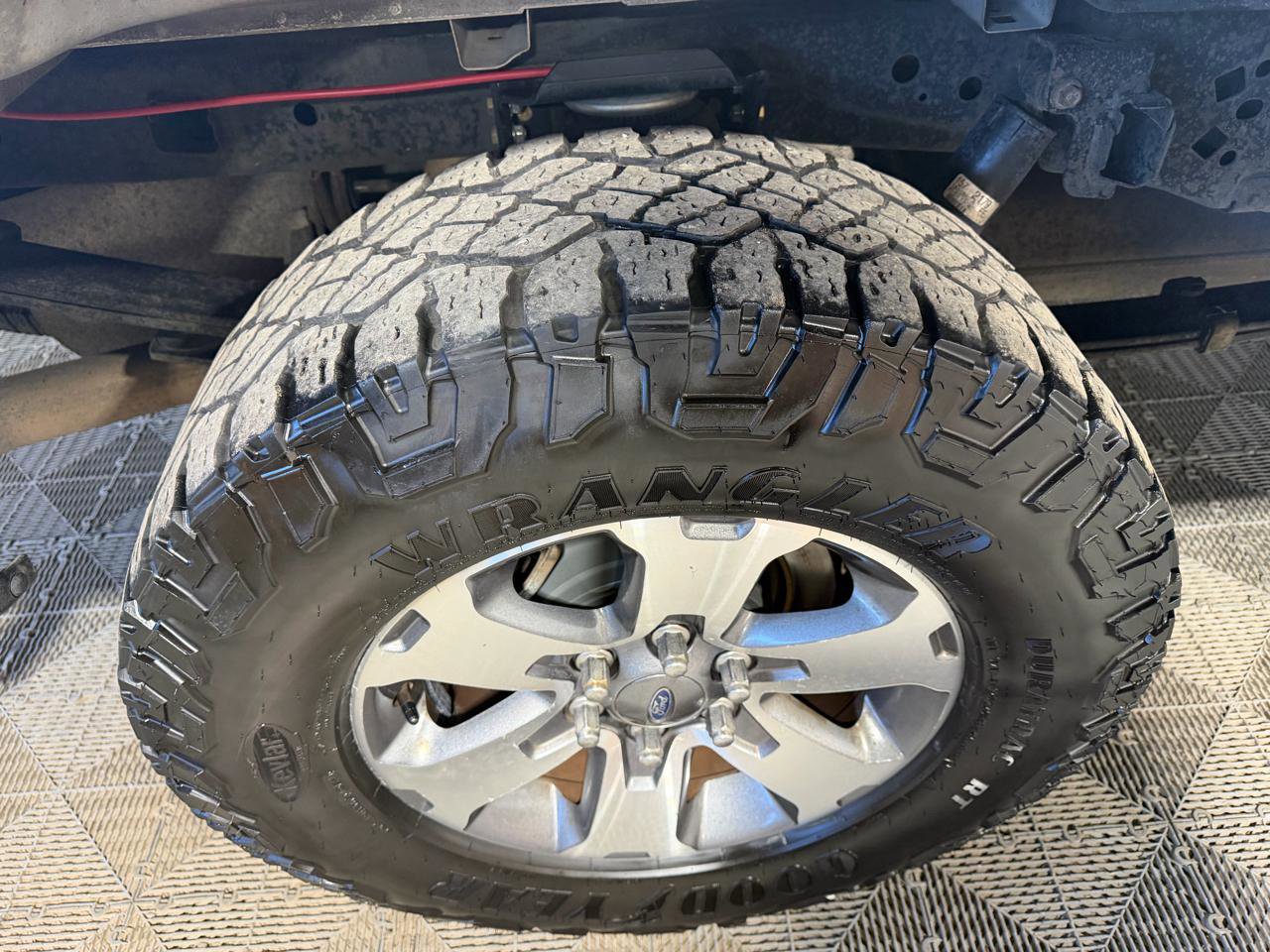 Used 2013 Ford F150 STX w/ Mid Equipment Group AWD/4WD image 16