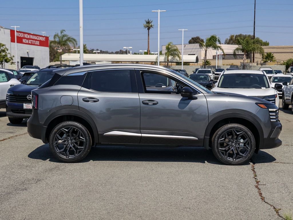 New 2026 Nissan Kicks SR FWD image 3
