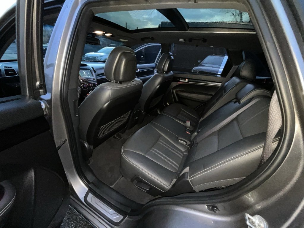 Used 2015 Kia Sorento SX image 25