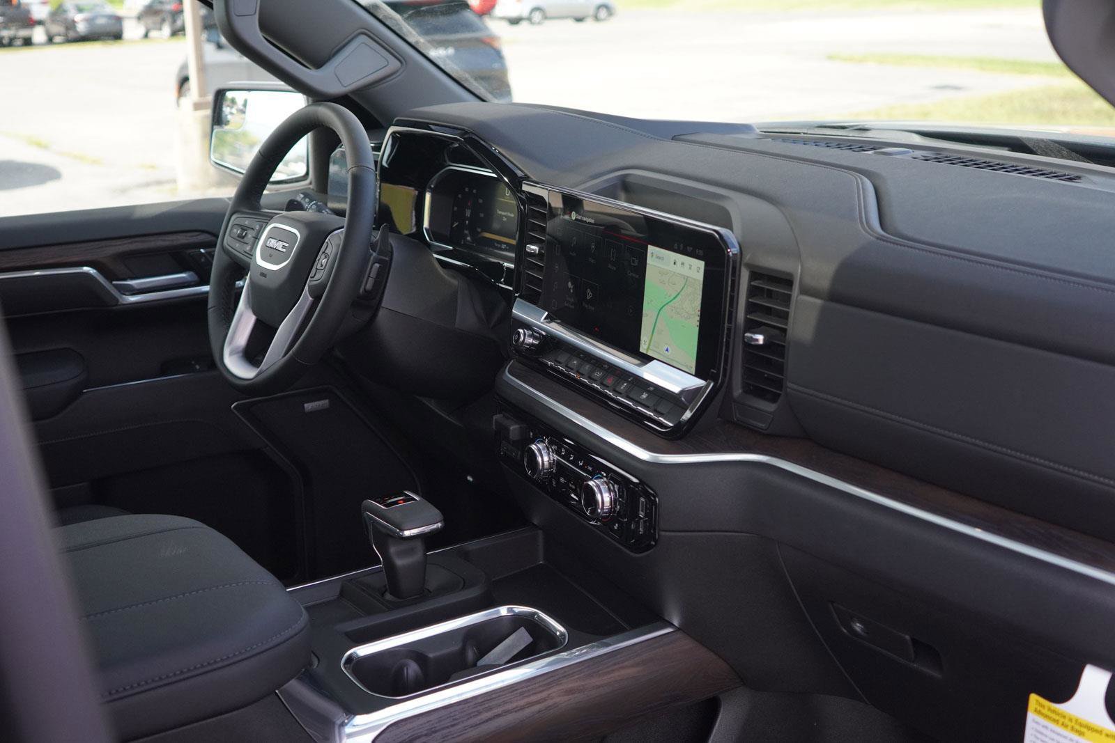 New 2026 GMC Sierra 1500 SLT w/ SLT Convenience Package image 31