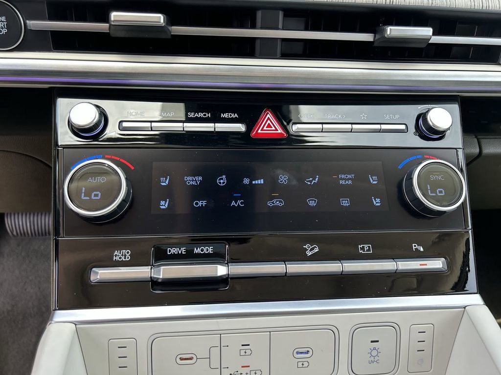 New 2025 Hyundai Santa Fe Calligraphy image 26