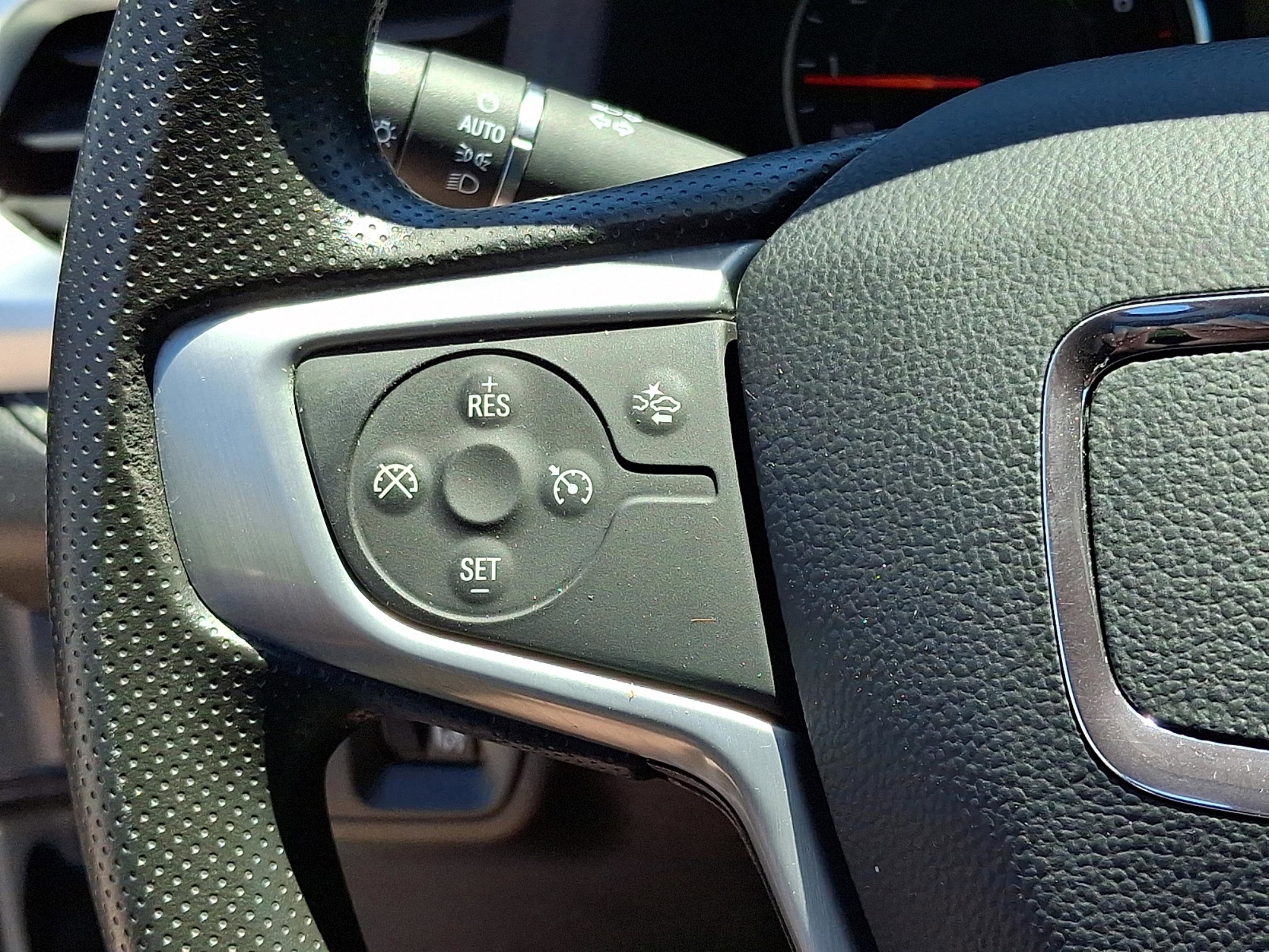 Used 2023 GMC Acadia SLE FWD image 17