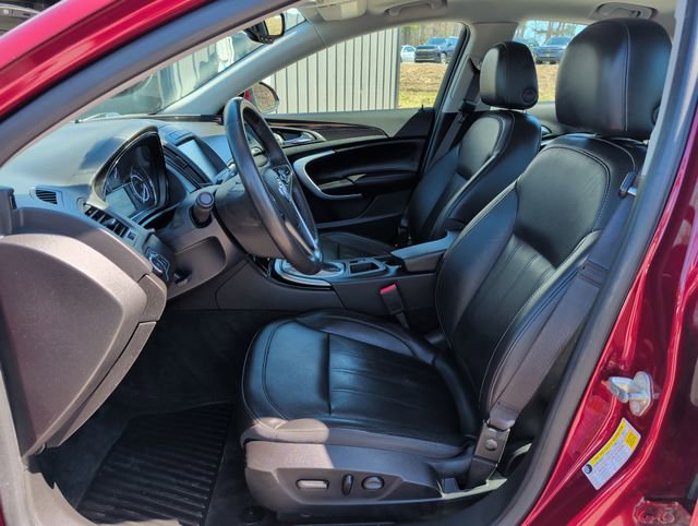 Used 2017 Buick Regal AWD image 12