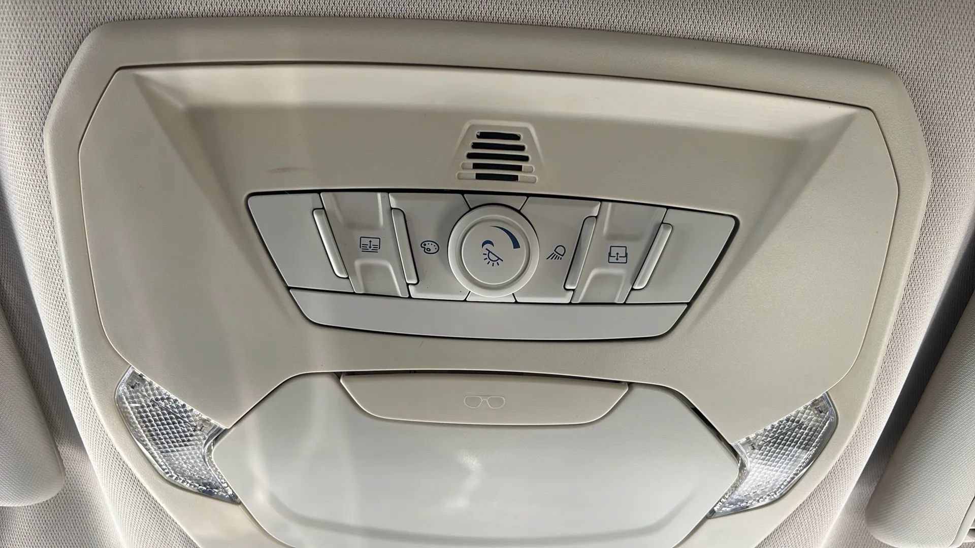 Used 2015 Ford Escape Titanium w/ Equipment Group 301A FWD image 14
