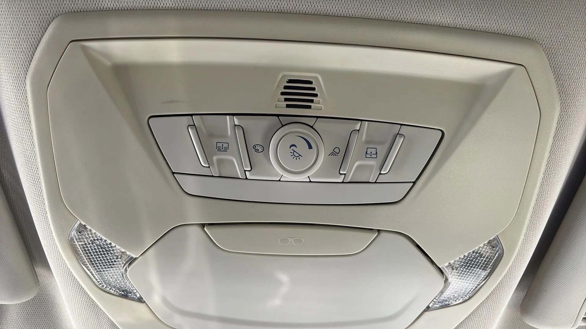 Used 2015 Ford Escape Titanium w/ Equipment Group 301A FWD image 14