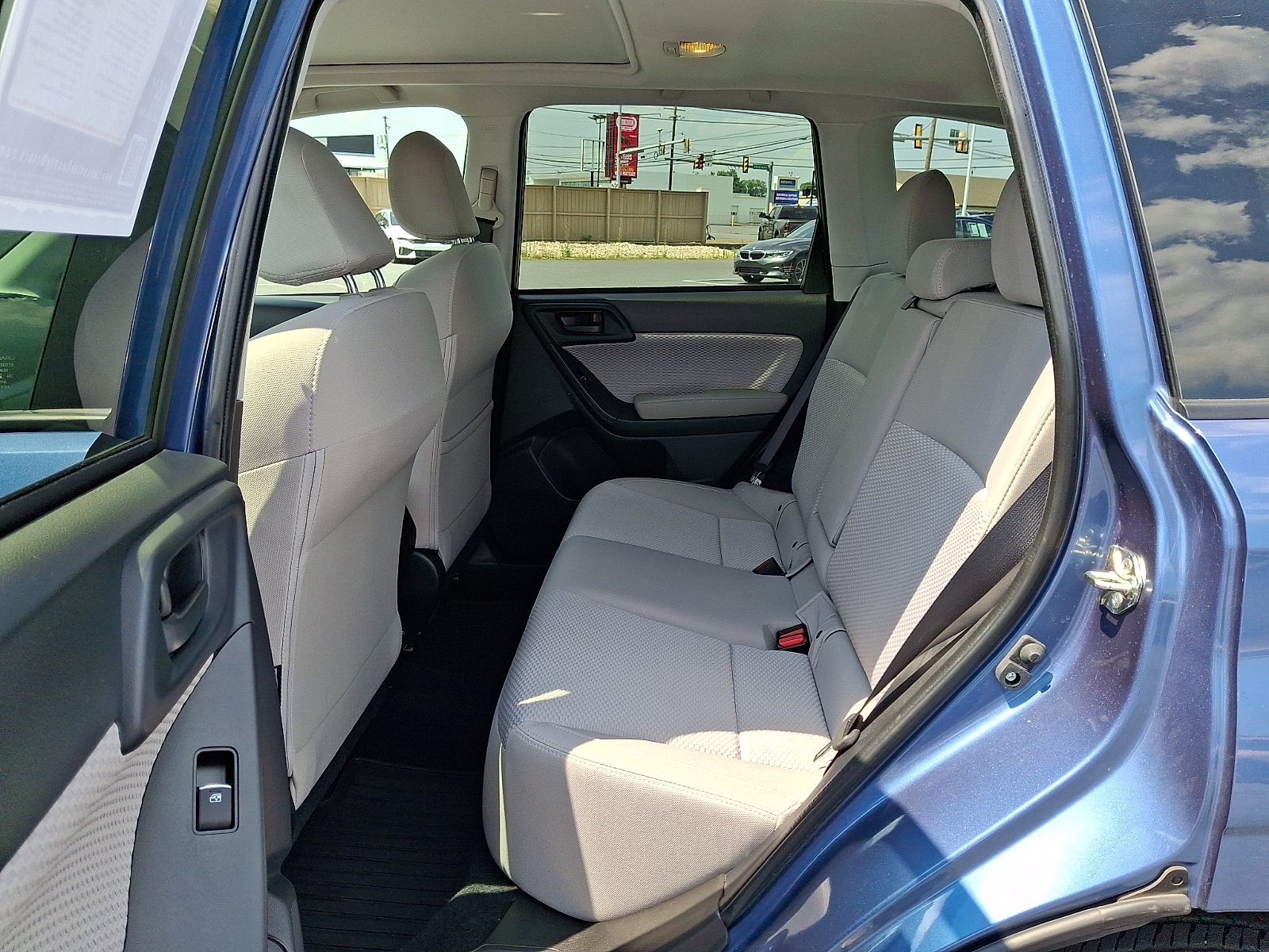 Used 2017 Subaru Forester 2.5i Premium AWD/4WD image 11