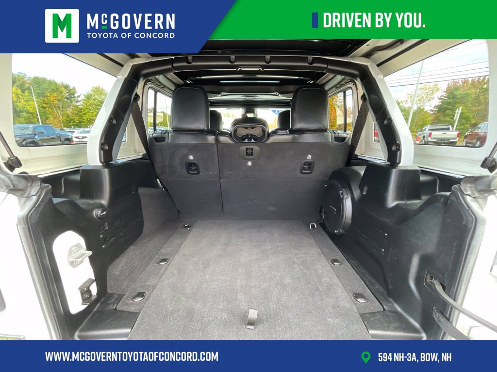 Used 2021 Jeep Wrangler Unlimited Sahara AWD/4WD image 23