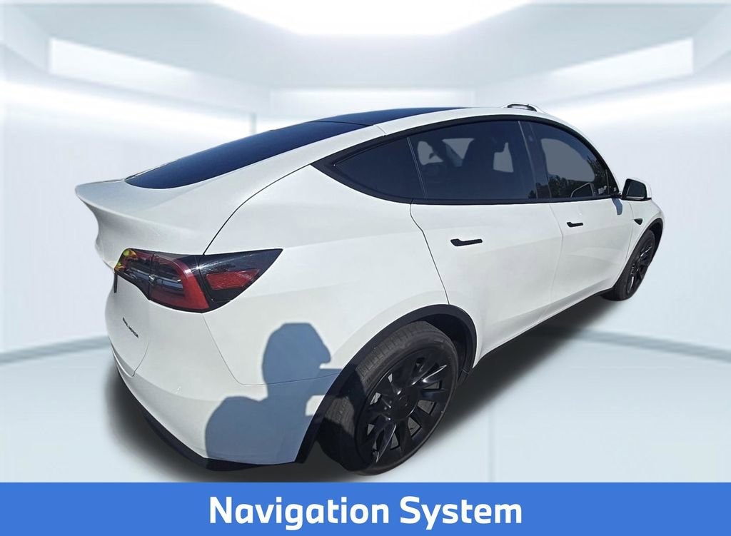 Used 2023 Tesla Model Y Long Range image 2
