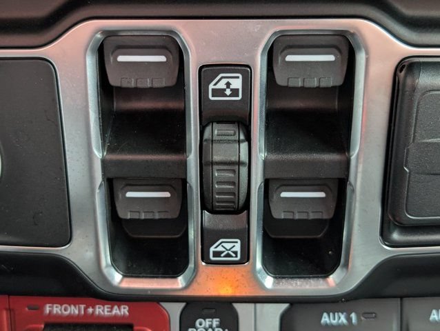 Used 2026 Jeep Wrangler Unlimited Rubicon AWD/4WD image 21