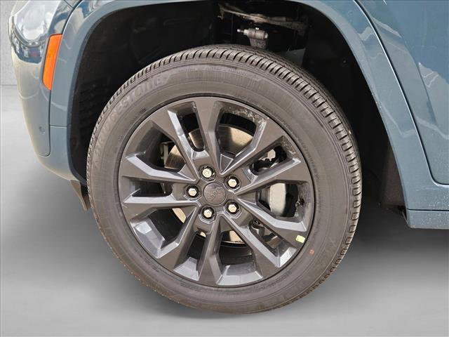 New 2026 Jeep Grand Cherokee L Limited image 10