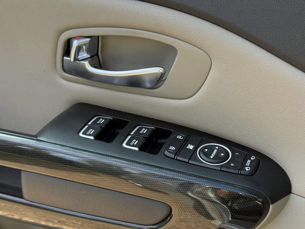 Used 2015 Kia Sedona EX w/ EX Premium Package FWD image 24