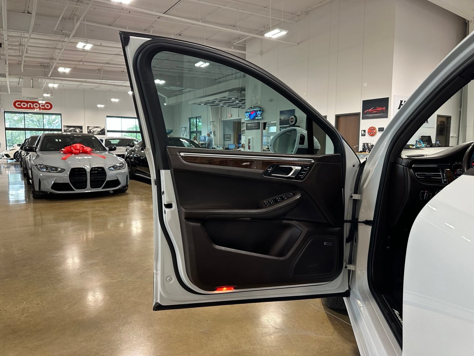 Used 2019 Porsche Macan S w/ Premium Package Plus AWD/4WD image 11