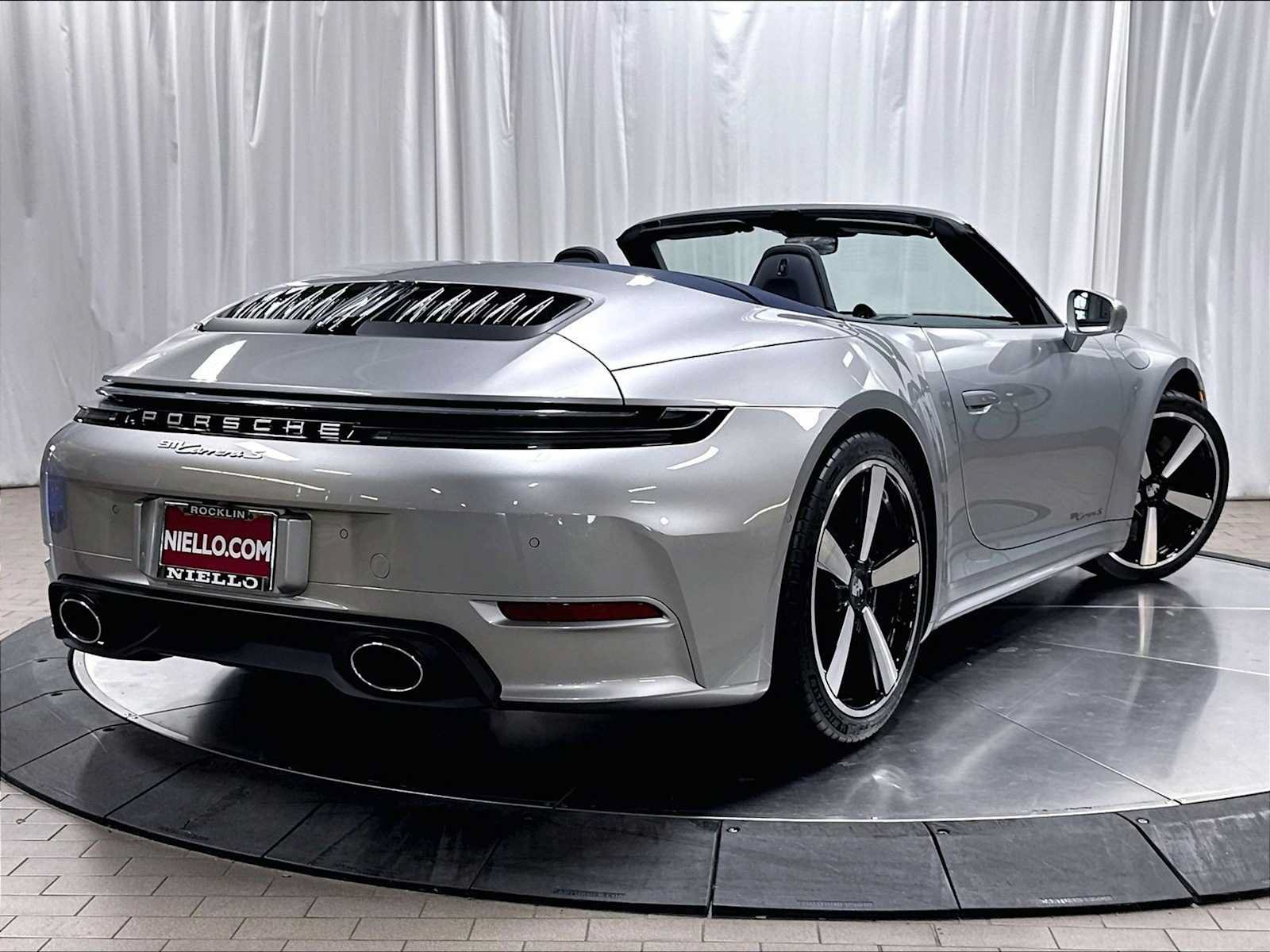 Used 2026 Porsche 911 Carrera S RWD image 9