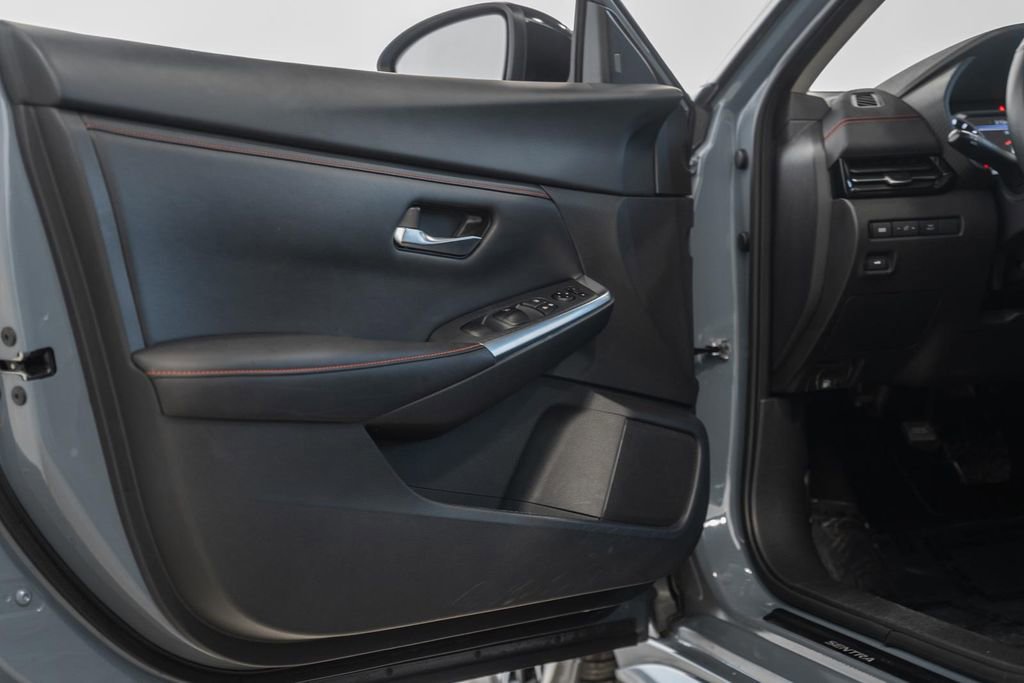 Used 2024 Nissan Sentra SR w/ Lighting Package image 38