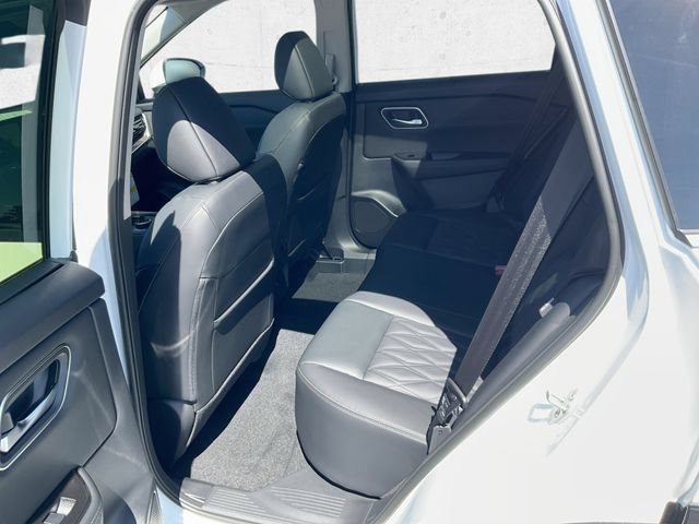 New 2026 Nissan Rogue Platinum AWD/4WD image 15