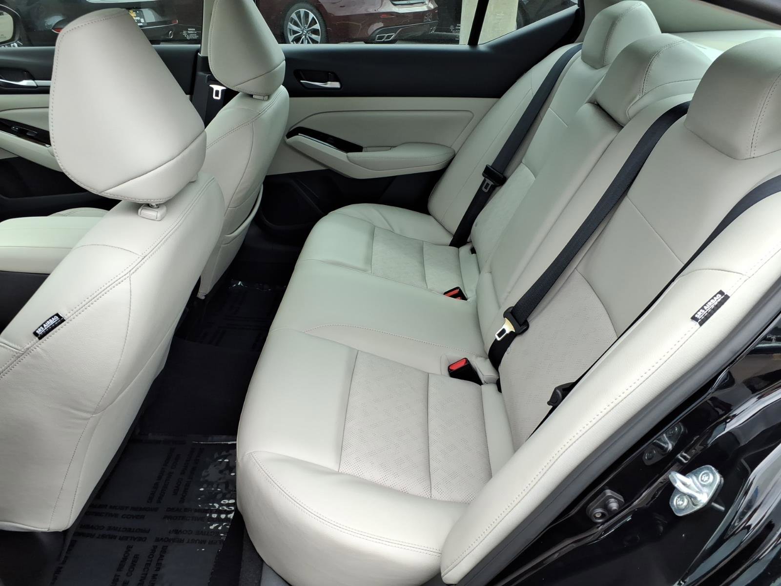 Used 2024 Nissan Altima 2.5 SL FWD image 8