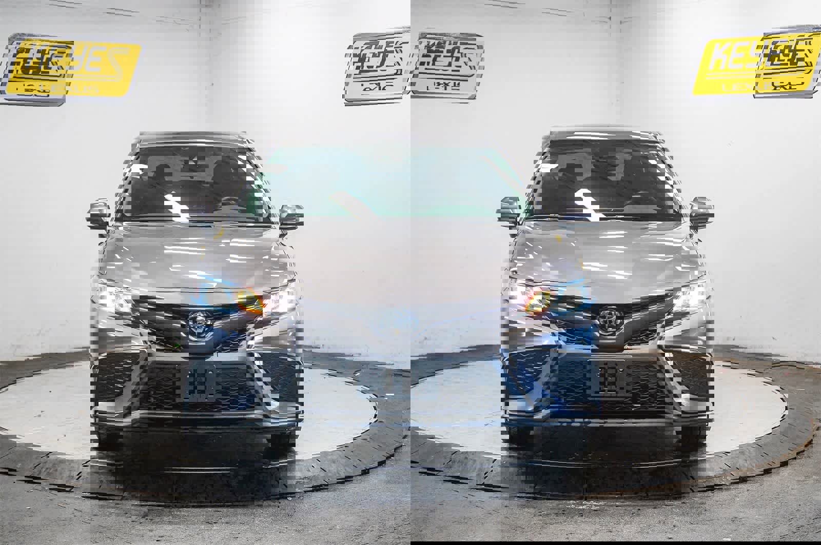 Used 2021 Toyota Camry SE image 6