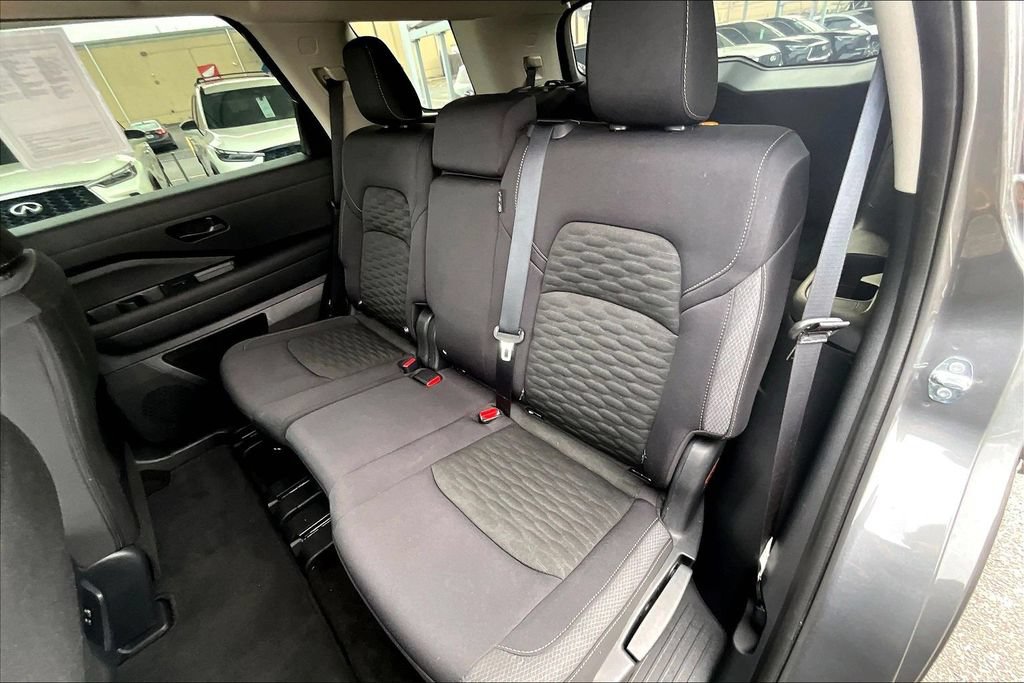 Used 2024 Nissan Pathfinder S AWD/4WD image 36