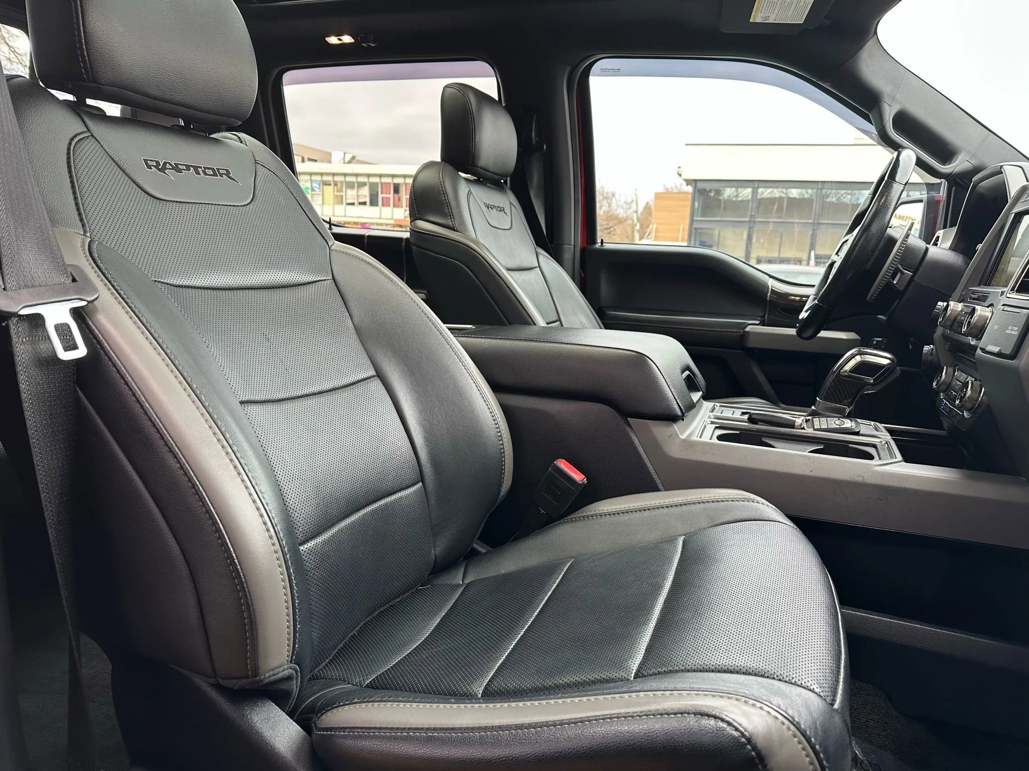 Used 2018 Ford F150 Raptor w/ Equipment Group 802A Luxury image 16