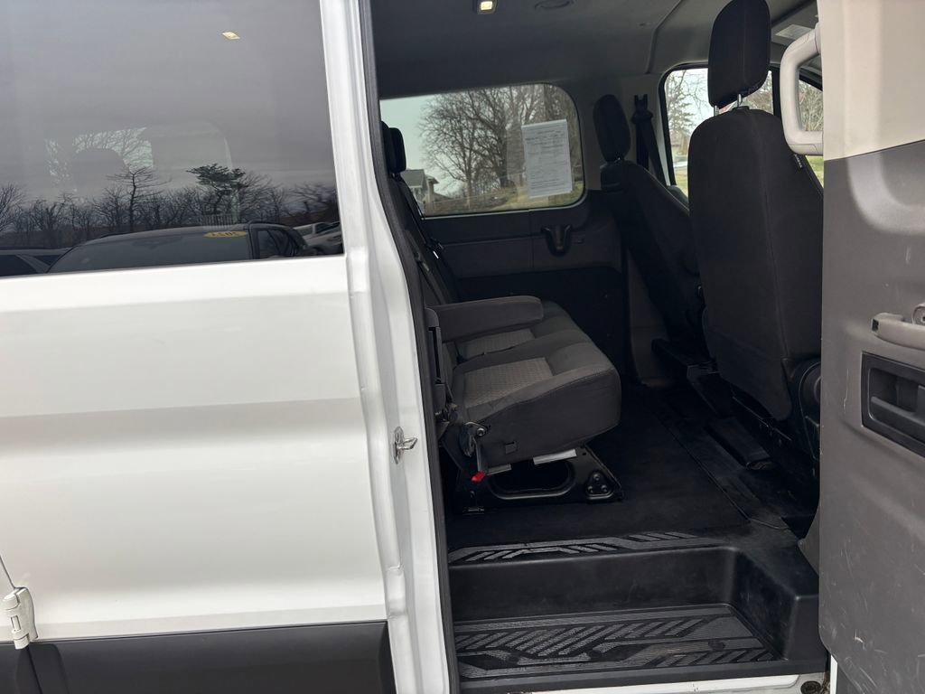 Used 2021 Ford Transit 350 XLT image 33