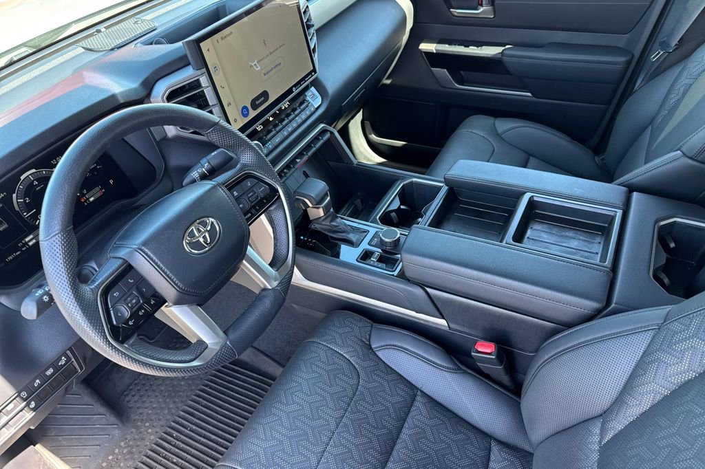 Used 2024 Toyota Tundra Limited AWD/4WD image 10